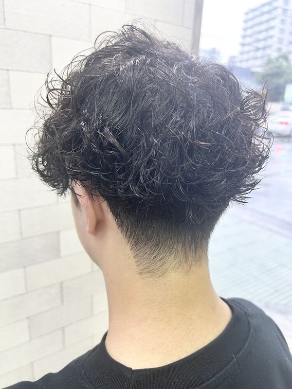 清潔感とラフ感のバランスが◎ 無造作パーマ