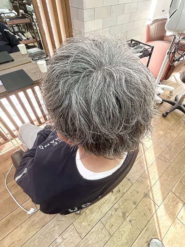 【白髪を活かす】柔らか質感のソフトツイストスパイラル